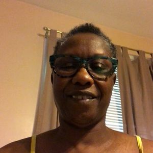 Meet your Posher, Sondra